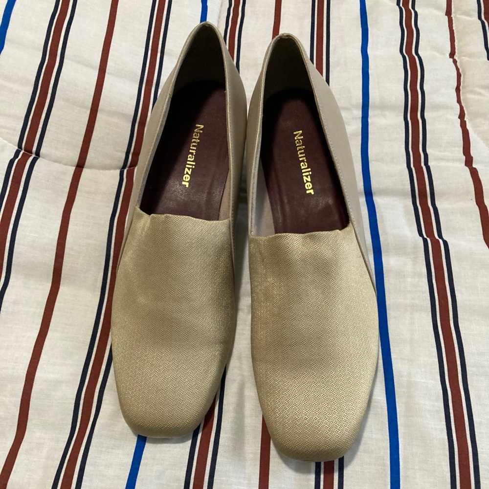 Shoes - Picture 2 of 3